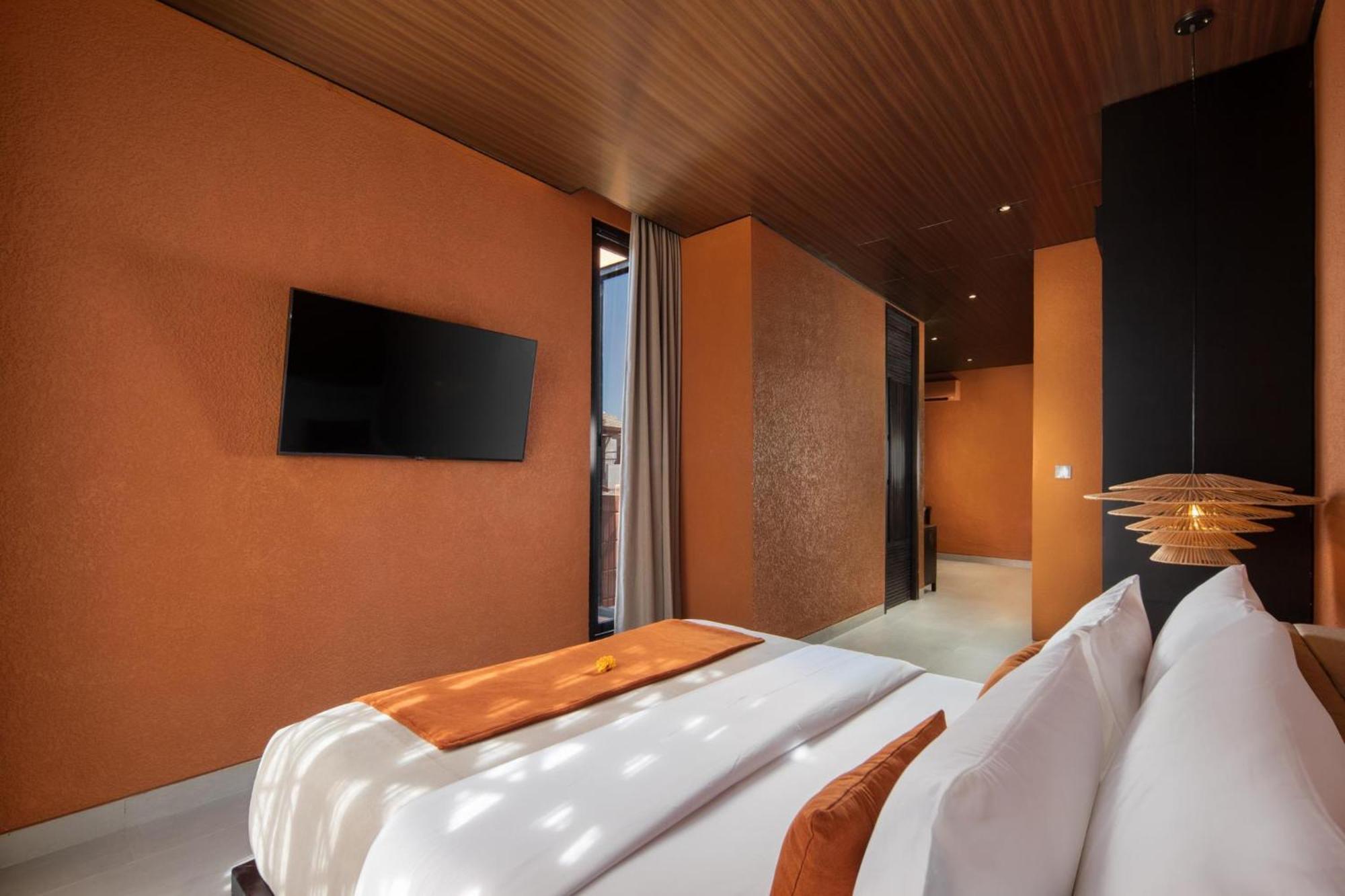 Earth By Ini Vie Hospitality *